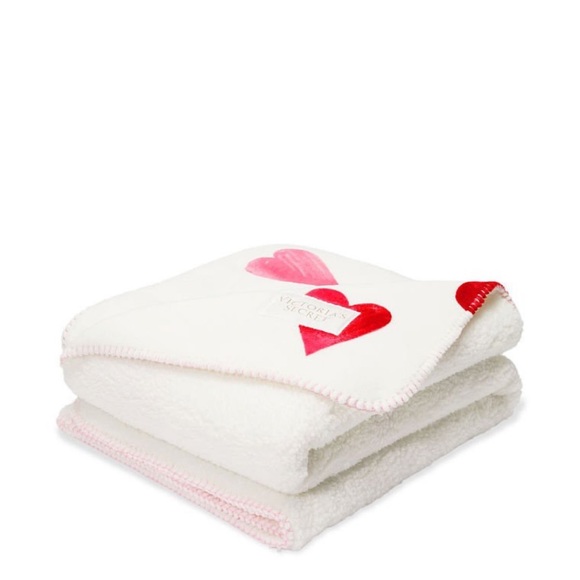 ♥️Victoria secret heart Sherpa blanket - Picture 2 of 6